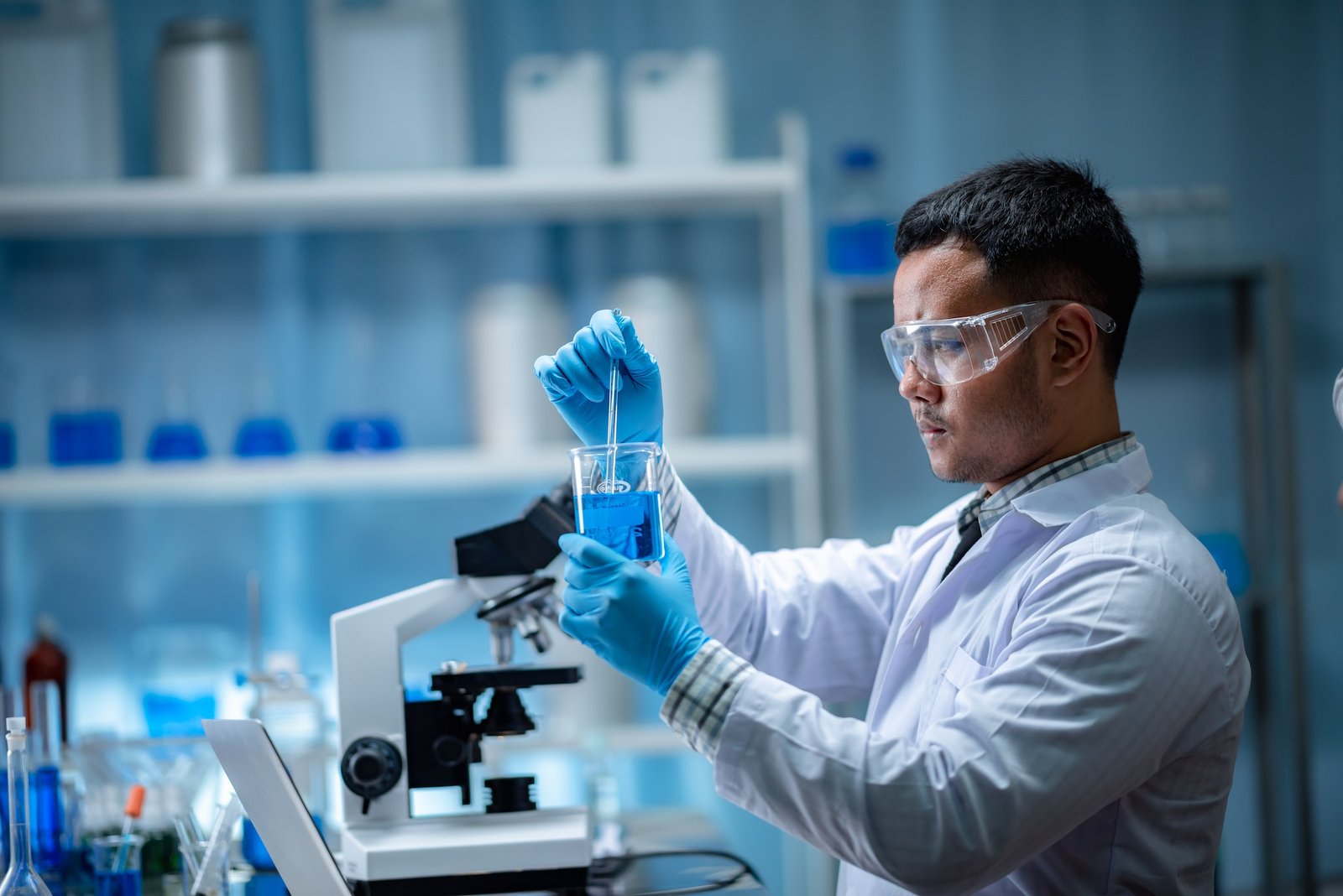 Soda Ash (Sodium Carbonate): Uses, Applications and Importance in Industries